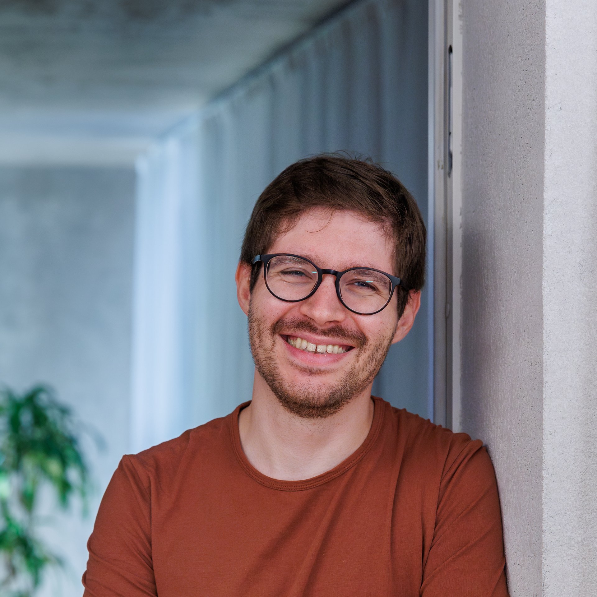 LUKAS  KUNDENBETREUUNG